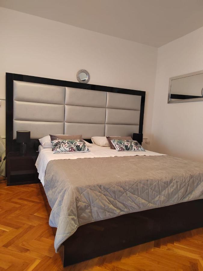 Apartment Mladenka Visnjik 扎达尔 外观 照片