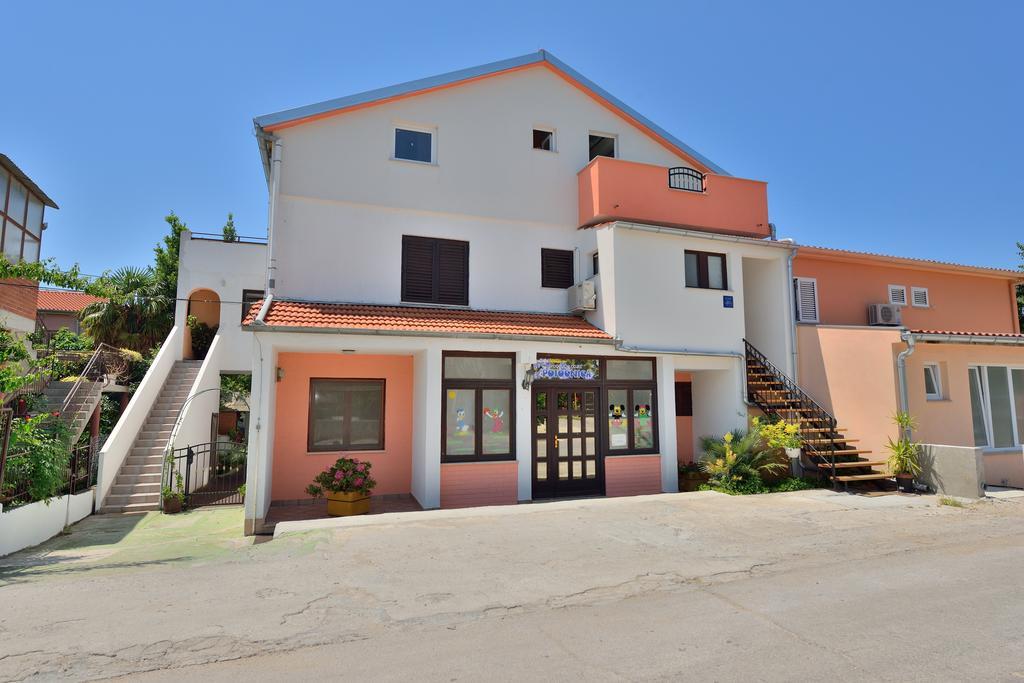 Apartment Mladenka Visnjik 扎达尔 外观 照片